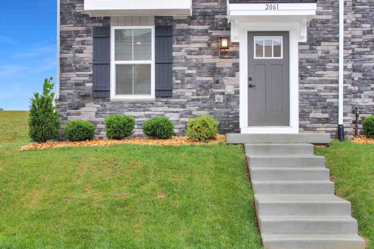 2061 Lockwood Dr - Photo 3 of 27