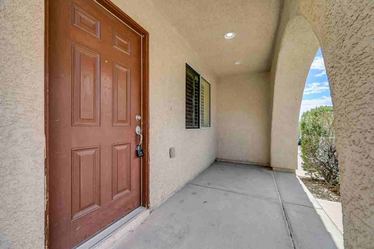 3952 Badgerbrook St - Photo 5 of 47