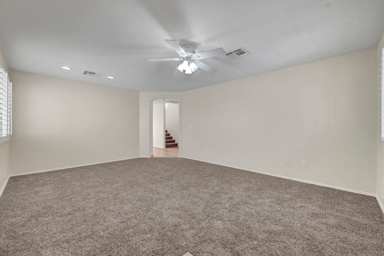 3952 Badgerbrook St - Photo 6 of 47