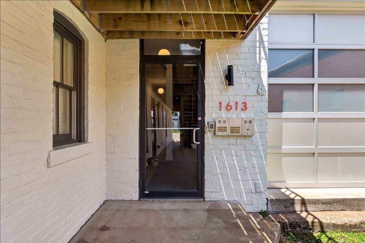 1613 Tower Grove Ave - Photo 3 of 26