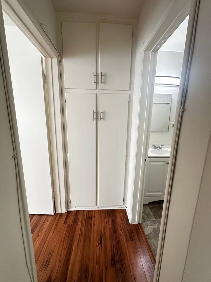 Allen Ave - Photo 5 of 8