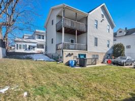 featured image of 301 E Elm St