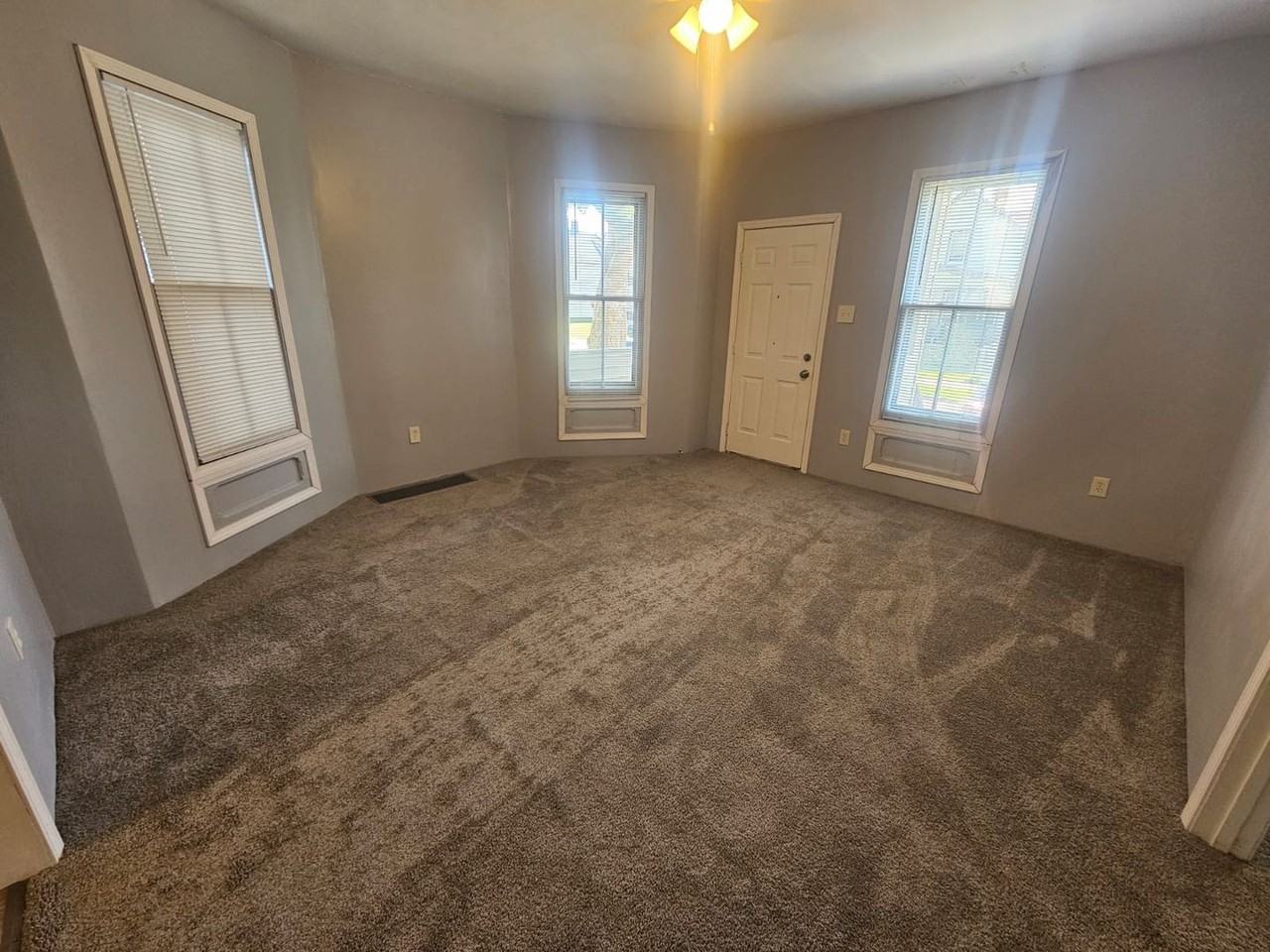 3589 W 46th St - Photo 3 of 11