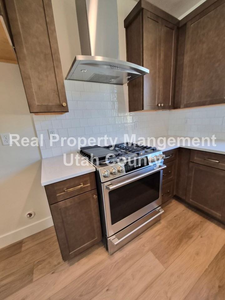 2172 2172 W Cape Fox Way - Photo 7 of 49
