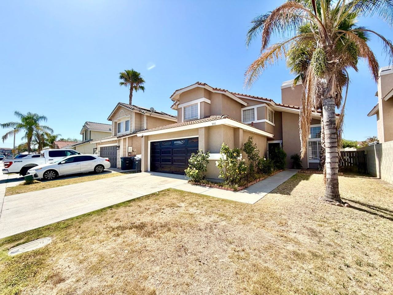 541 Ocean Ave - Photo 2 of 33