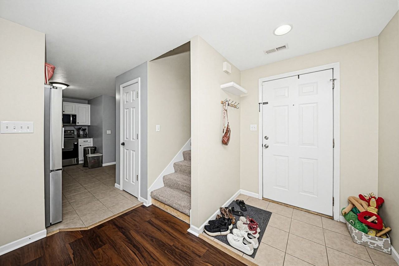 2803 Elm Creek Dr - Photo 5 of 39