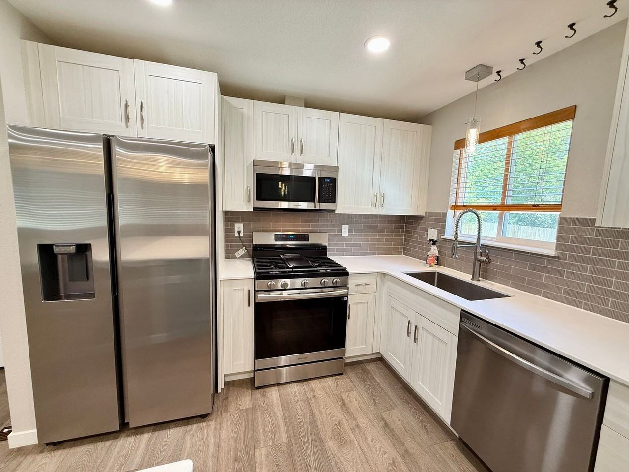 1913 Wooten Rd - Photo 4 of 25