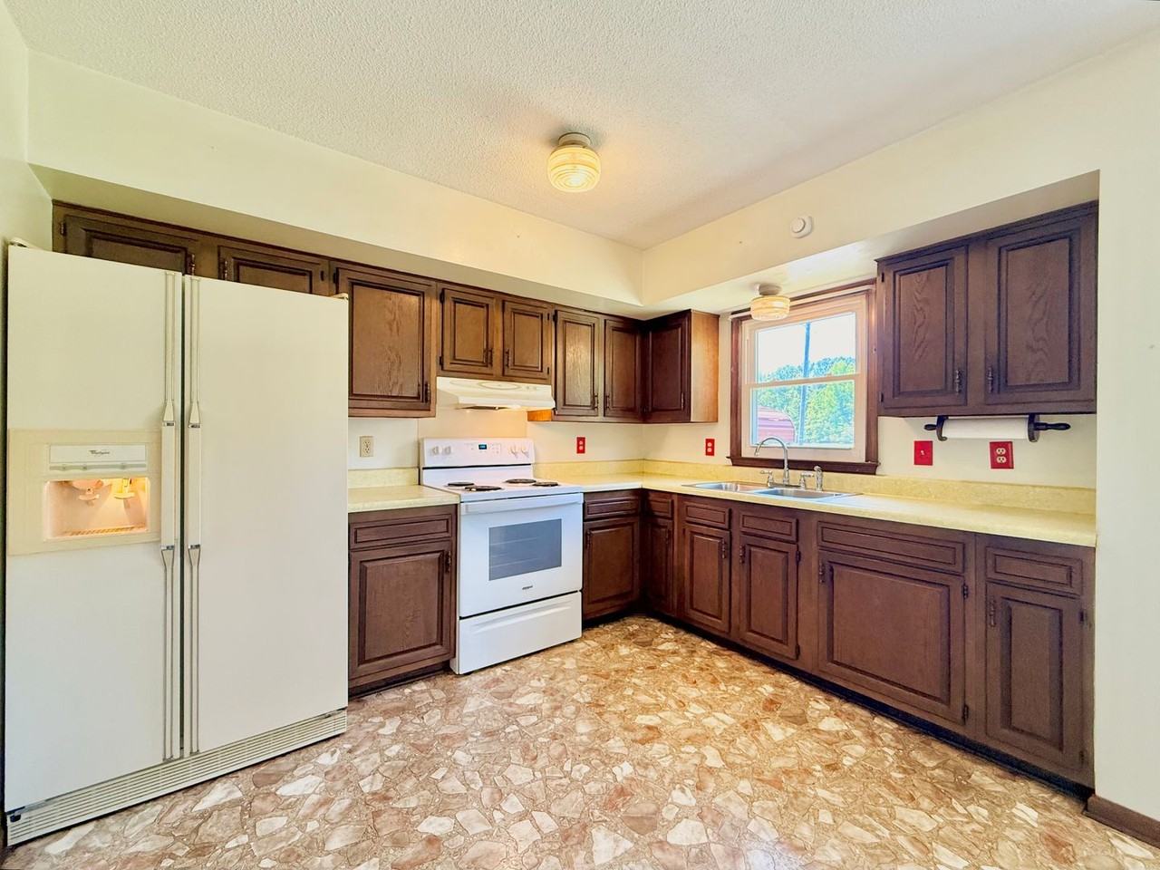 2863 Low Ground Rd - Photo 6 of 17