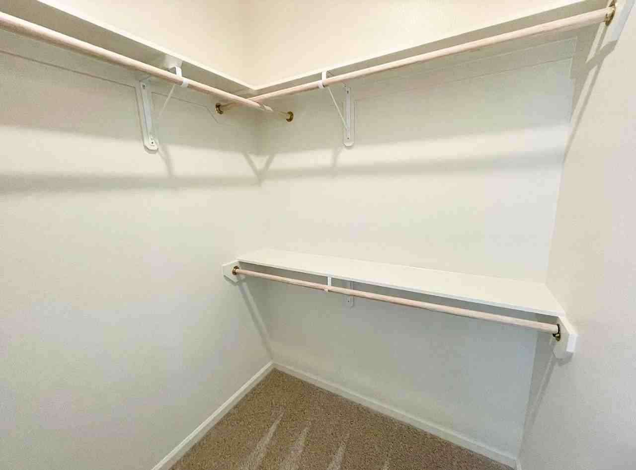 11628 Water View Ave - Photo 6 of 10