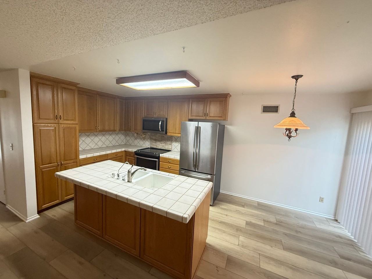 22210 James Alan Cir #8 - Photo 6 of 24