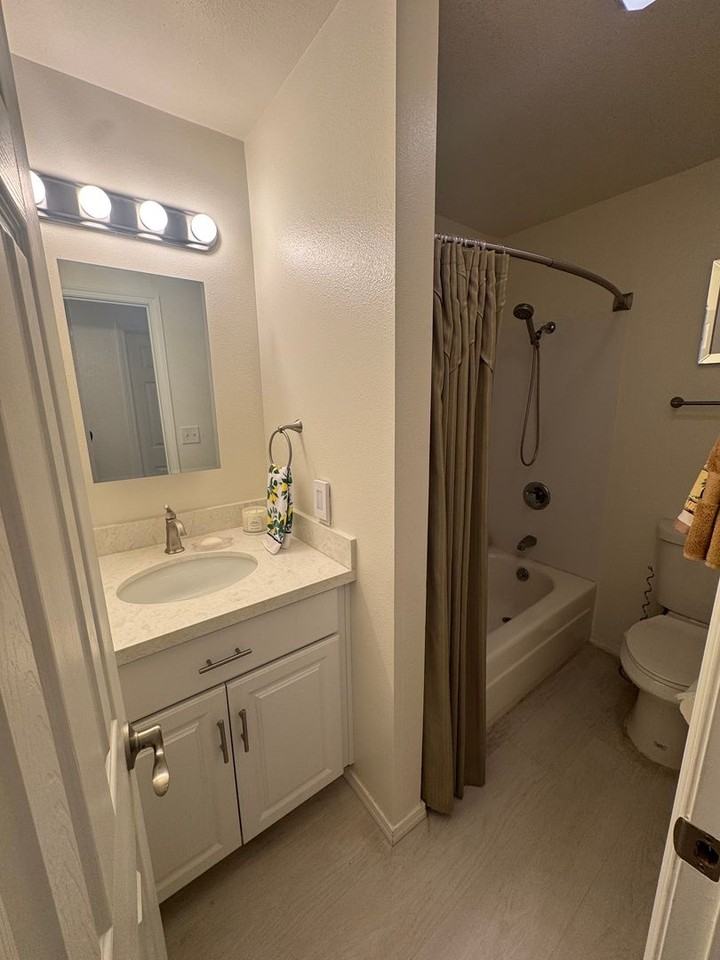 9030 Seward Park Ave S #203 - Photo 7 of 43