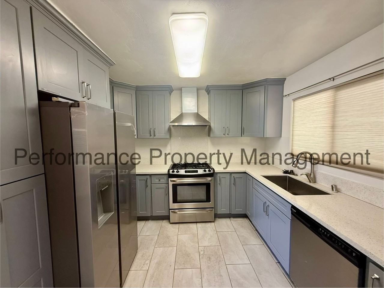 1220 Sylvia Dr - Photo 4 of 17