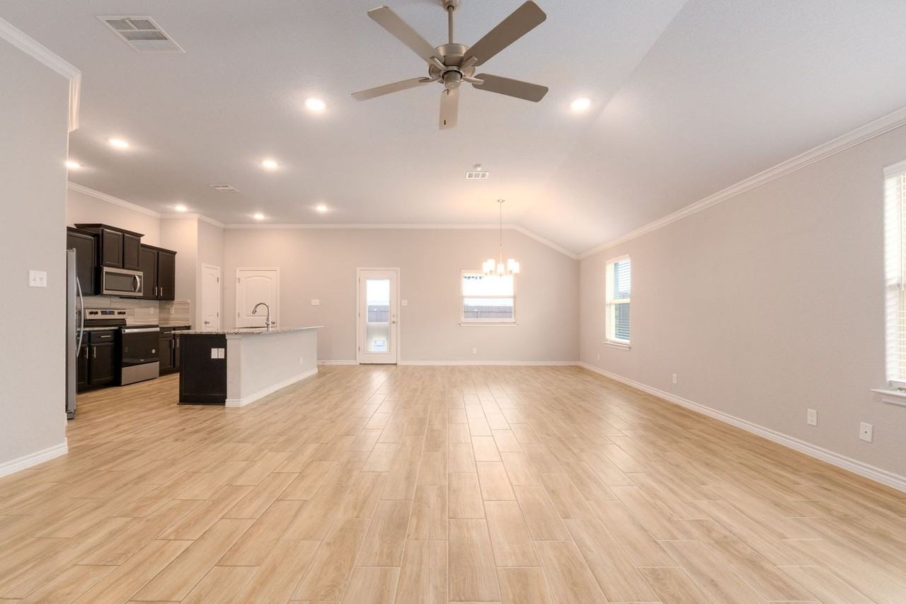 2611 Settlers Oak Dr - Photo 5 of 20