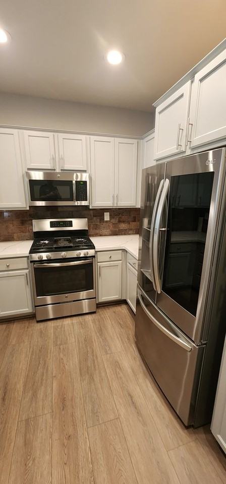 303 Esplanade Cir - Photo 4 of 15