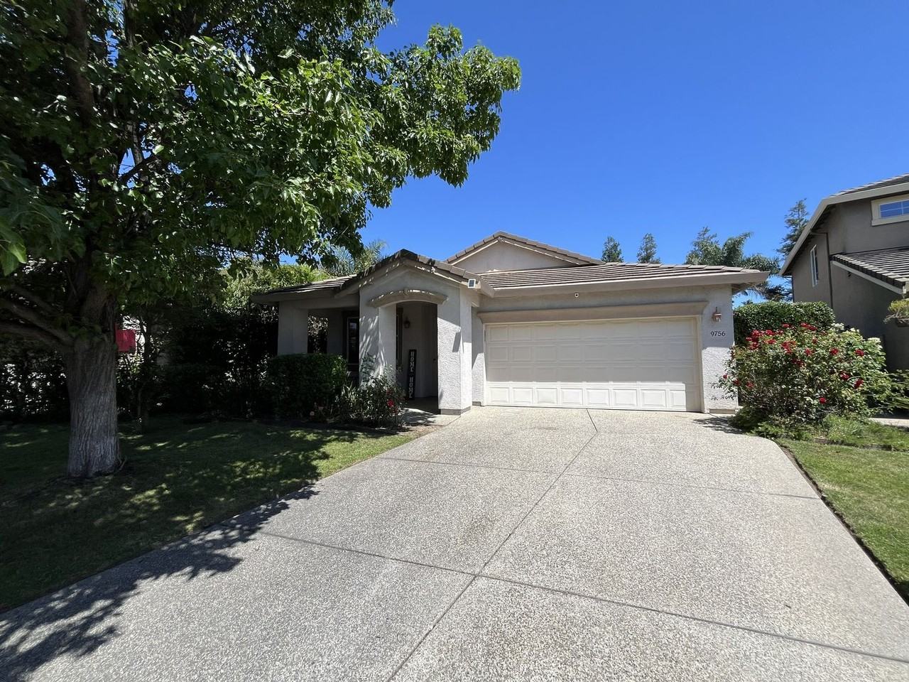 9756 Sage Thrasher Cir - Photo 2 of 44