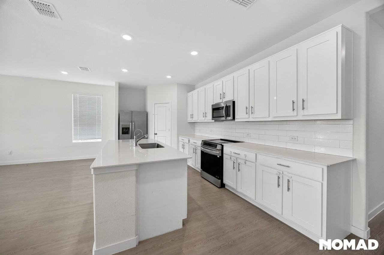 7005 Black Ash Ln - Photo 4 of 16