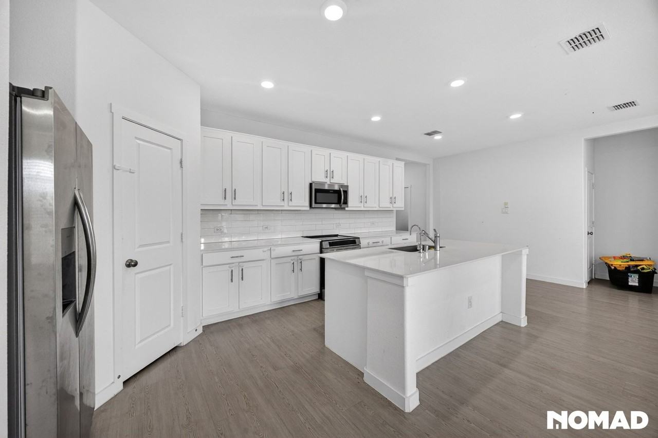7005 Black Ash Ln - Photo 5 of 16