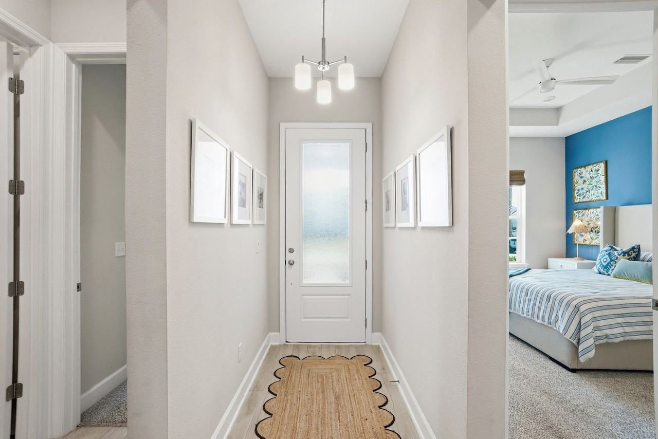 185 Park Center Ave - Photo 3 of 49