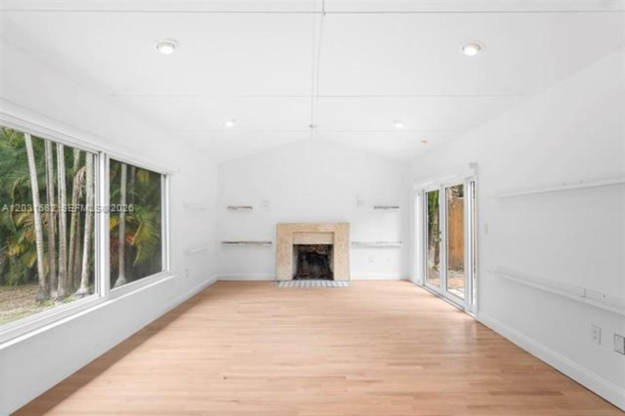3945 Loquat Ave - Photo 2 of 50