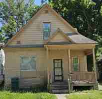 featured image of 819 E Whitmer St