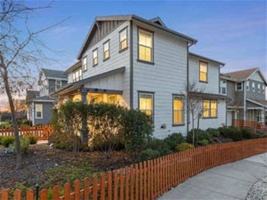 featured image of 1747 Linden Ln
