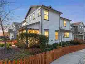 1747 Linden Ln - Photo 1 of 1