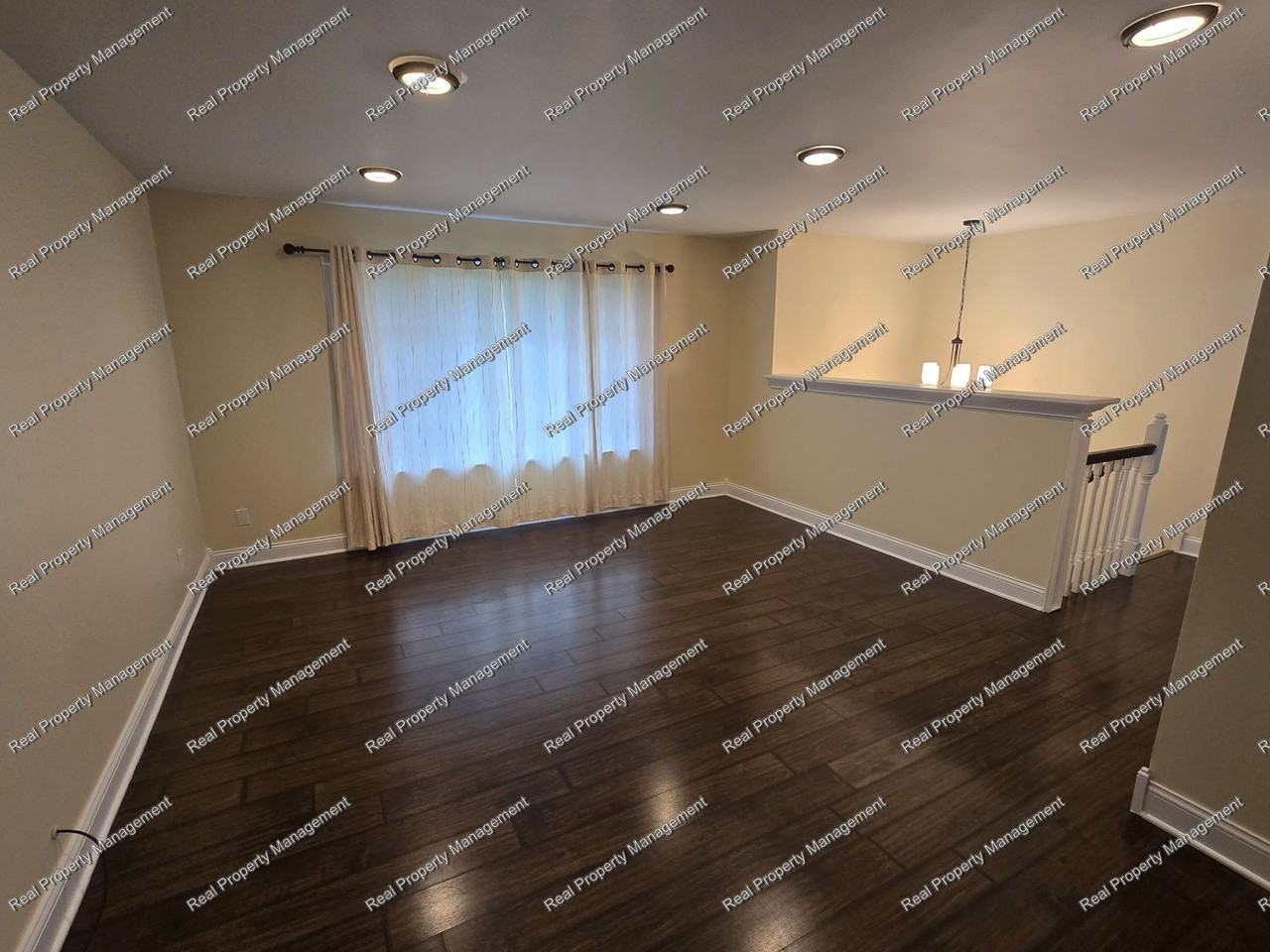3788 Kingsway Dr - Photo 2 of 14