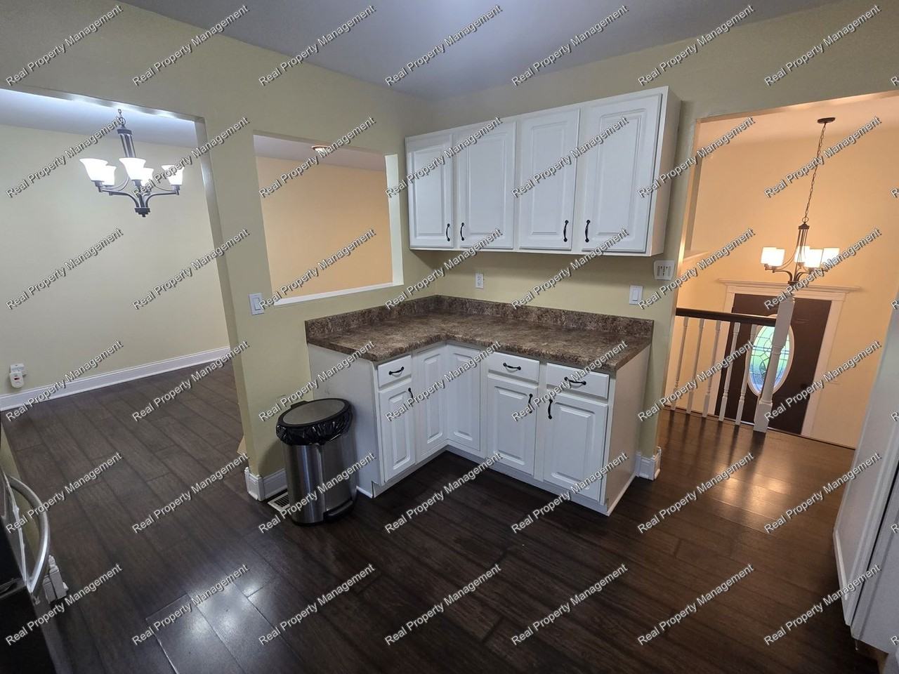 3788 Kingsway Dr - Photo 5 of 14