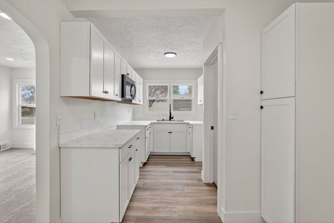 367 Mccormack St - Photo 6 of 21