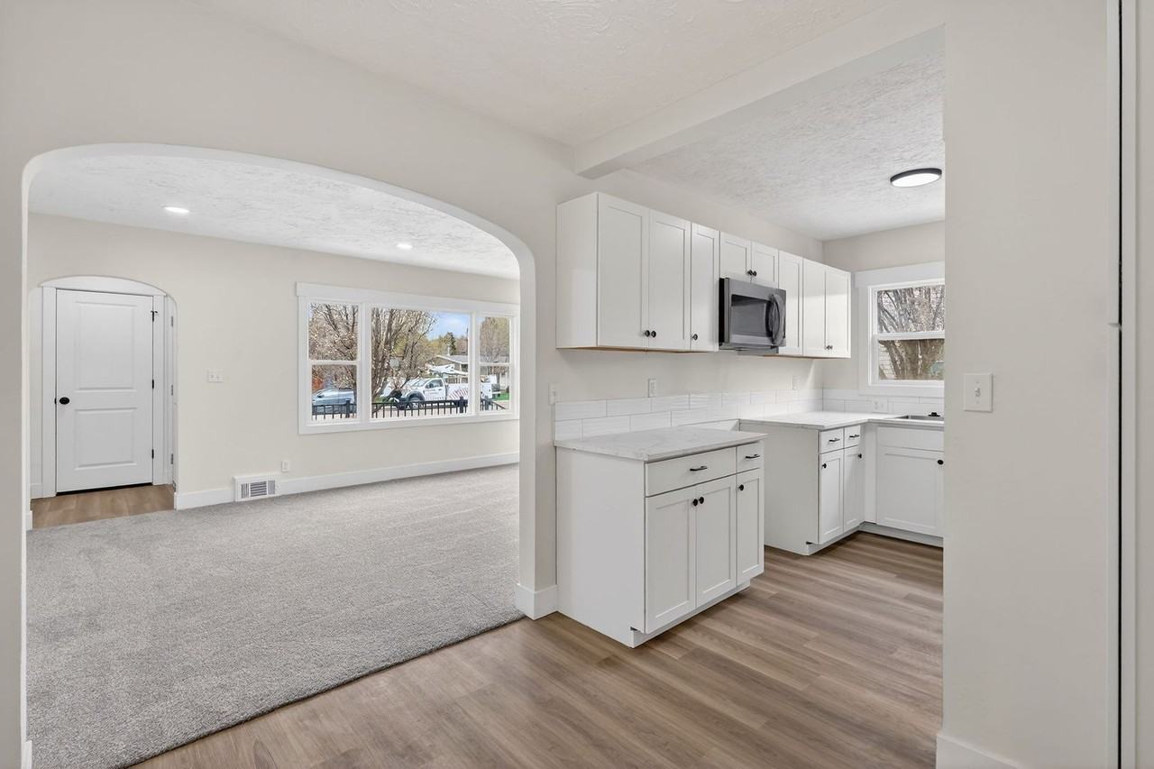 367 Mccormack St - Photo 7 of 21