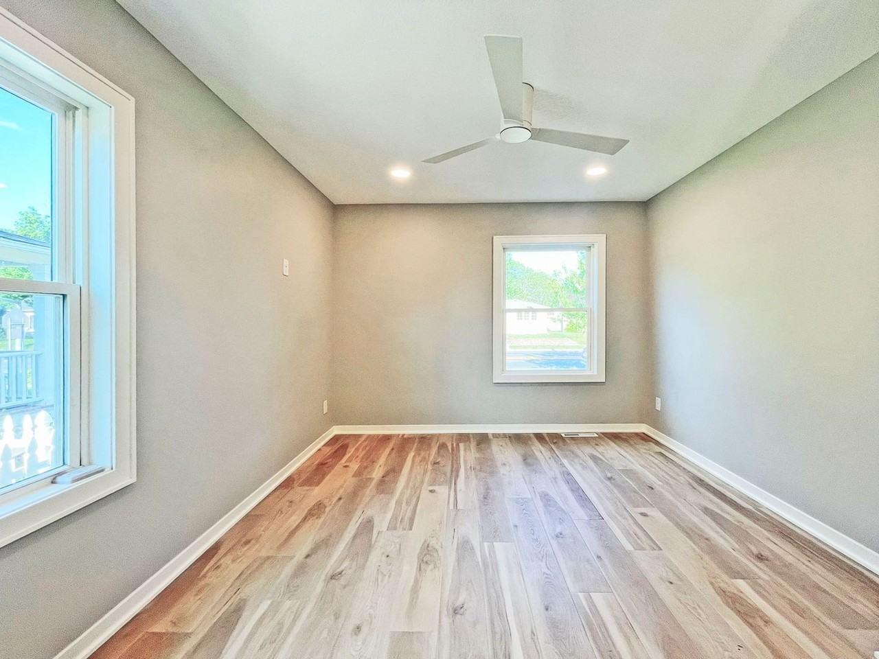 408 S Olive St - Photo 5 of 23