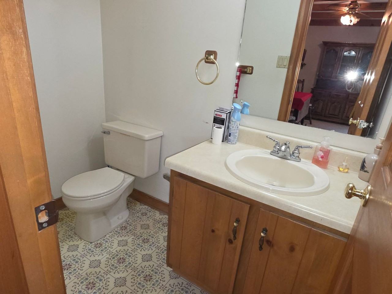 42 Cavalier Ct - Photo 7 of 10