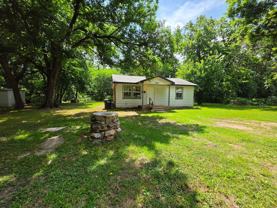 302 E Anna St - Photo 1 of 1