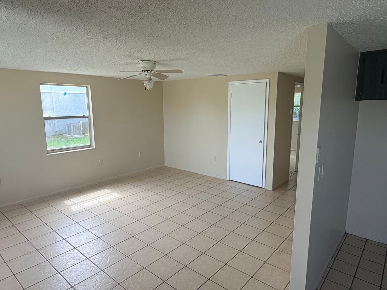 5848 Siesta Ln - Photo 7 of 15