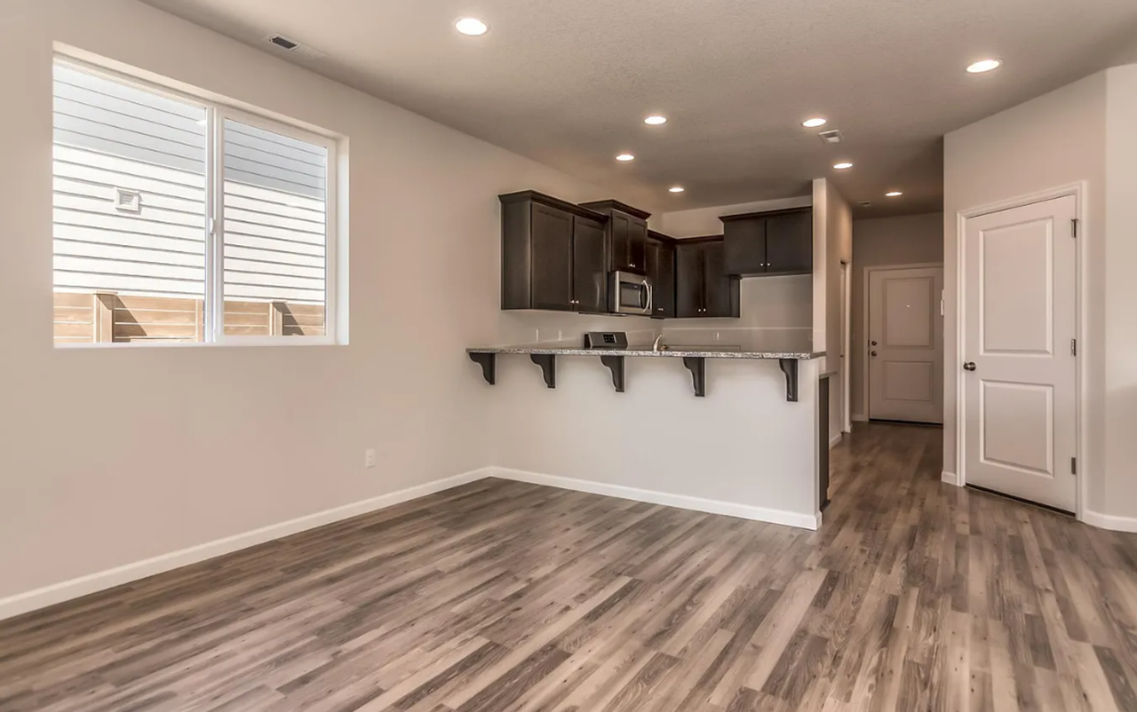 20527 Se Cameron Ave - Photo 3 of 14