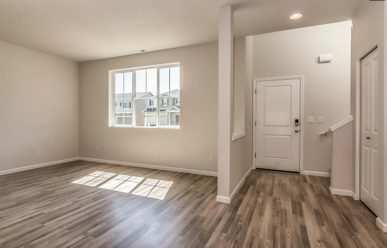 20527 Se Cameron Ave - Photo 5 of 14