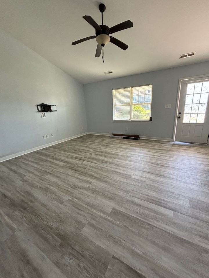 204 Misty Cove Ct - Photo 5 of 31