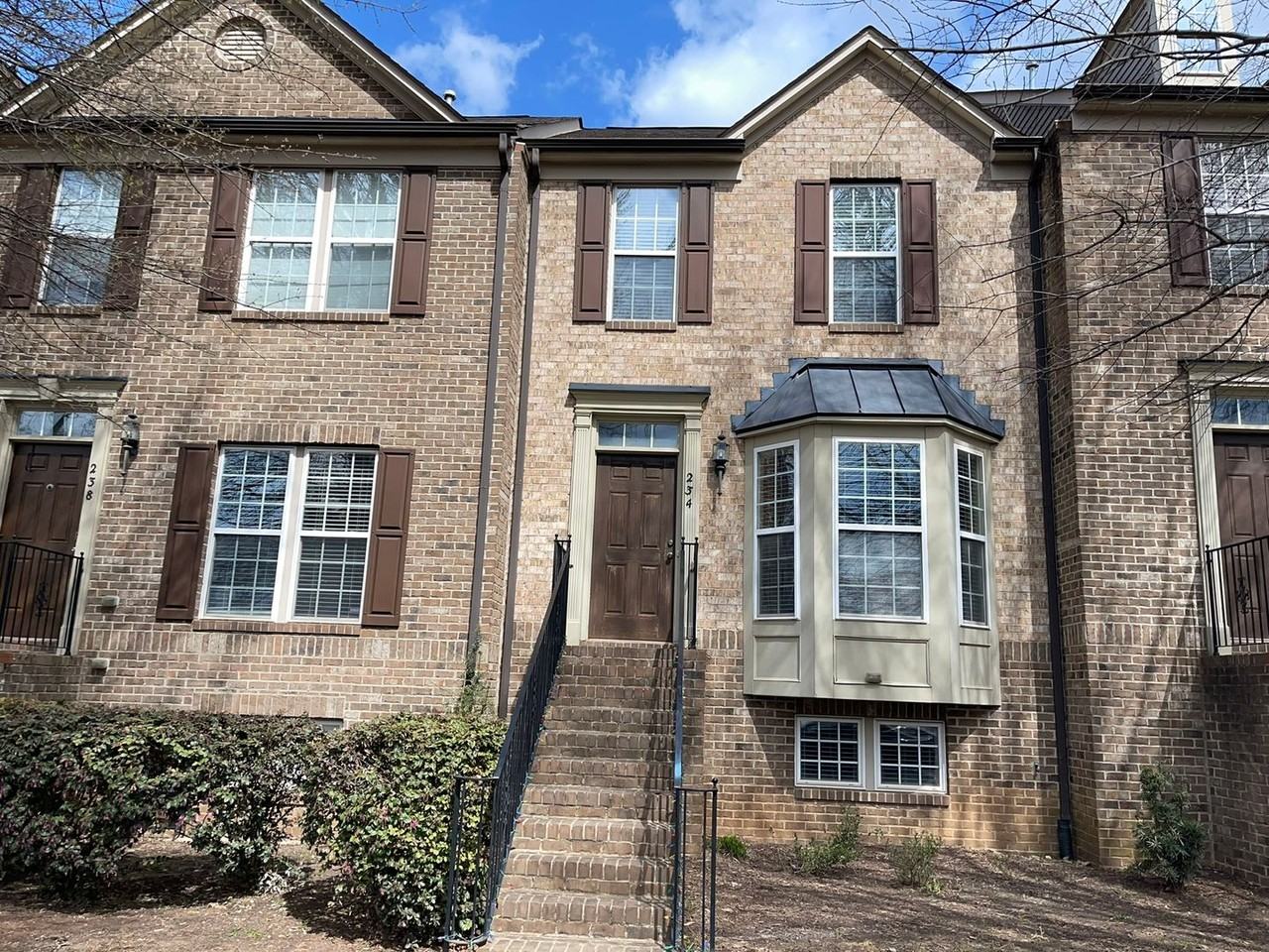 234 W Bland St - Photo 2 of 18
