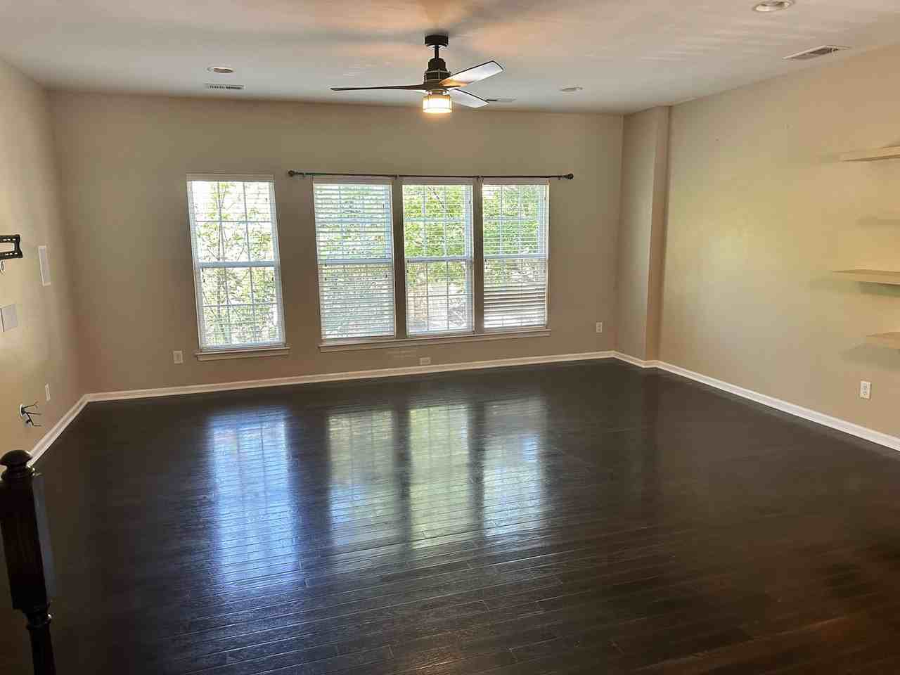 234 W Bland St - Photo 4 of 18