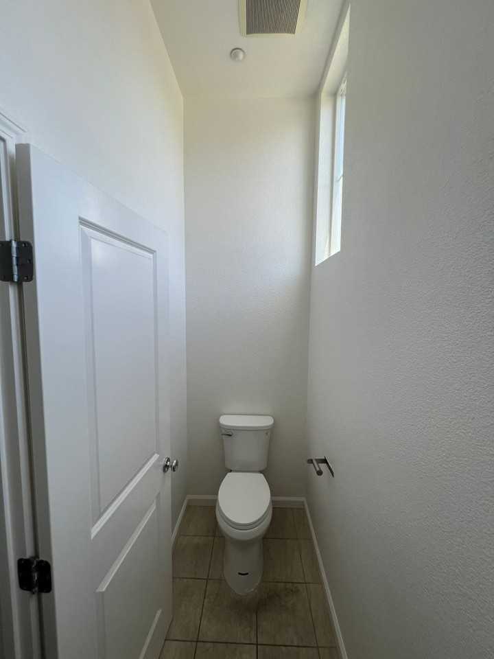 1141 Rock Ave - Photo 6 of 34