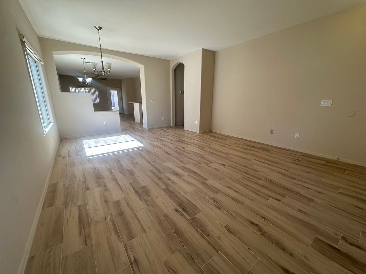 3726 E Longhorn Dr - Photo 4 of 31