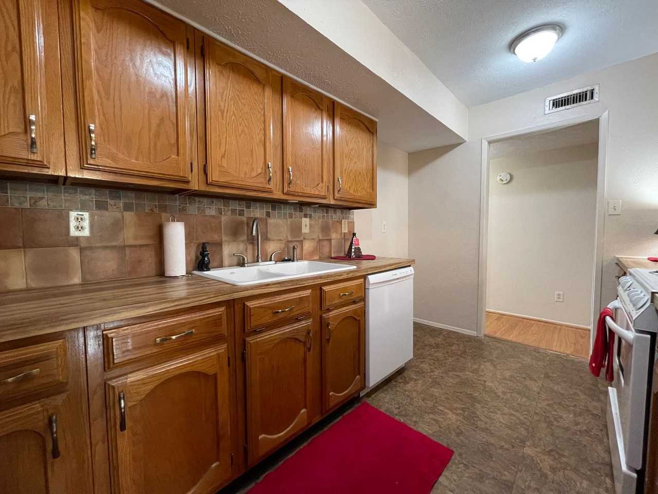 3832 Bridalwreath Dr - Photo 7 of 23