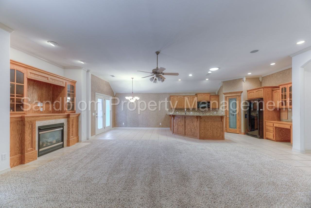 1521 N 20th St - Photo 5 of 33