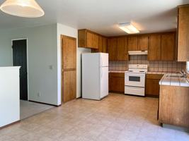 featured image of 1041 Pear Ct