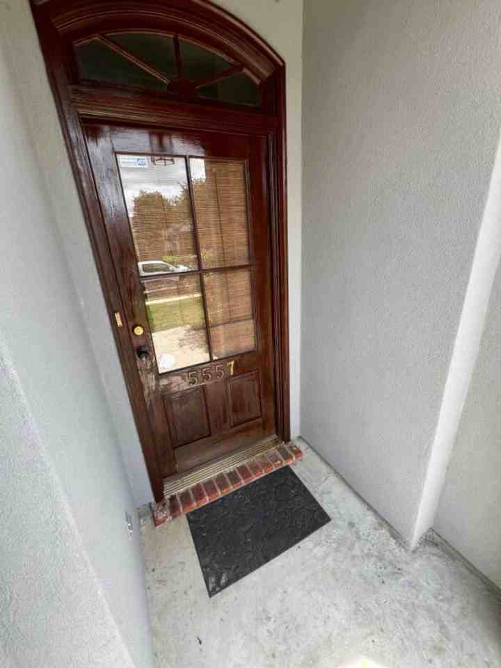 5557 Arialo Dr - Photo 4 of 39