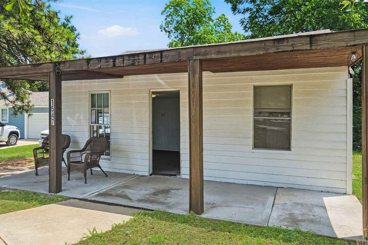 1547 Joyner Ave Se - Photo 3 of 25