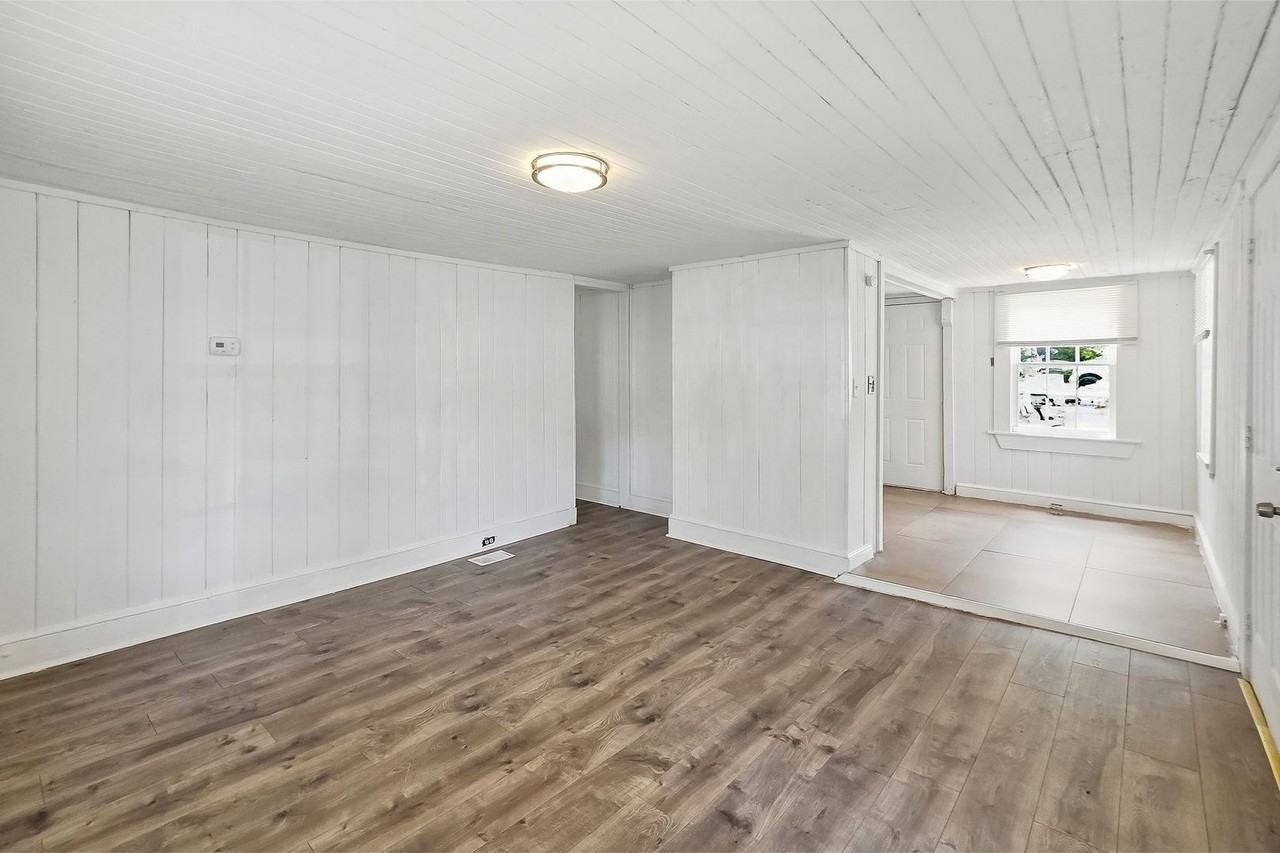 1547 Joyner Ave Se - Photo 5 of 25
