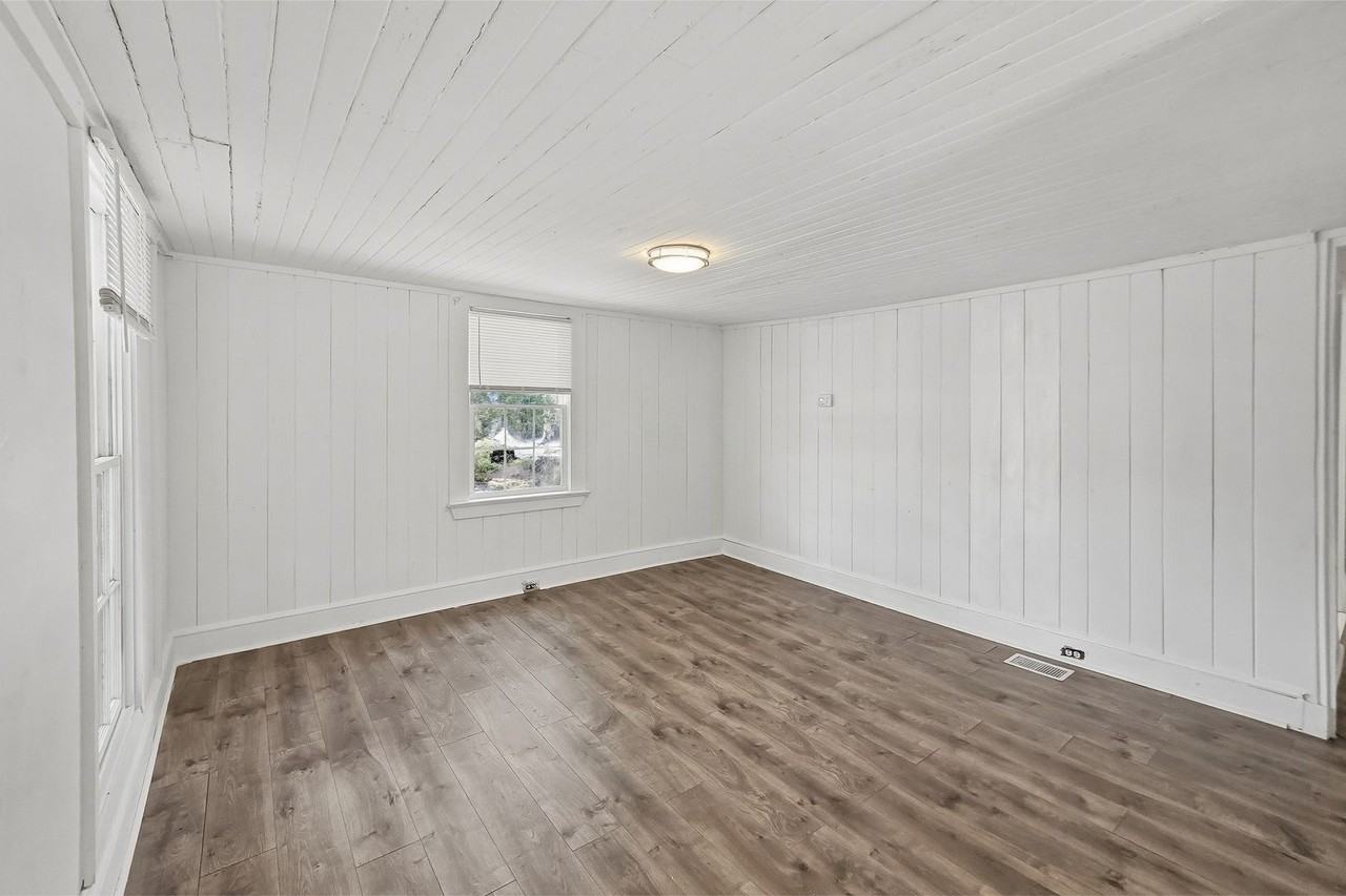 1547 Joyner Ave Se - Photo 6 of 25