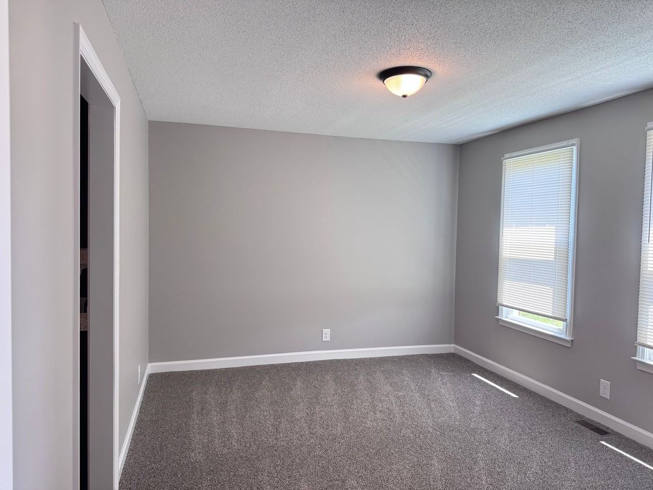 130 Shady Maple Dr - Photo 4 of 47