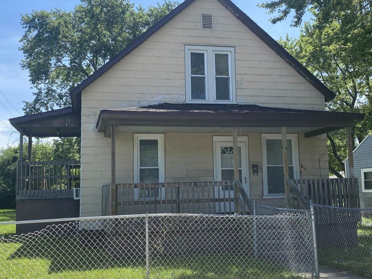 1412 N Champaign St - Photo 2 of 42